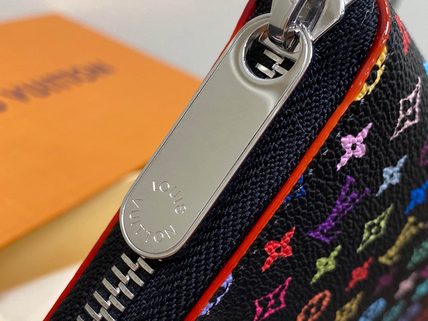 l0vis Vvtt0n zippy wallet-20*9*2cm