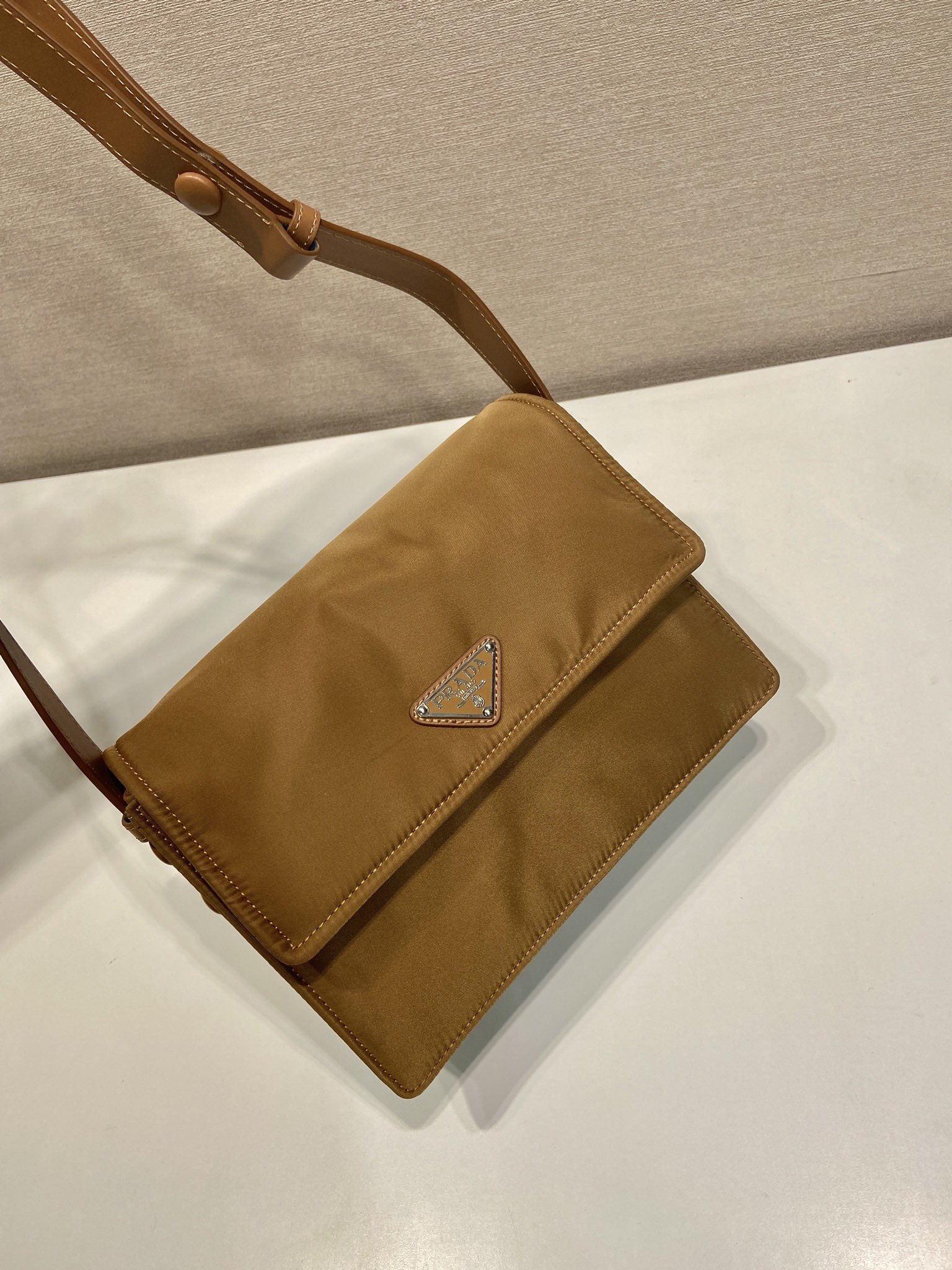 Prad Padded Re-nylon Shoulder Bag 1BD258-23.5x18x11CM