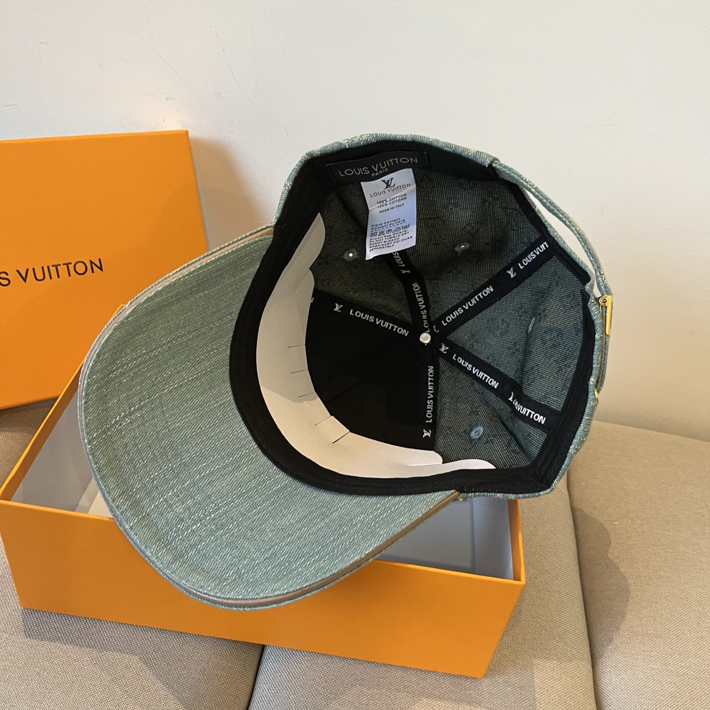 Lou*s Vu*tton Hats