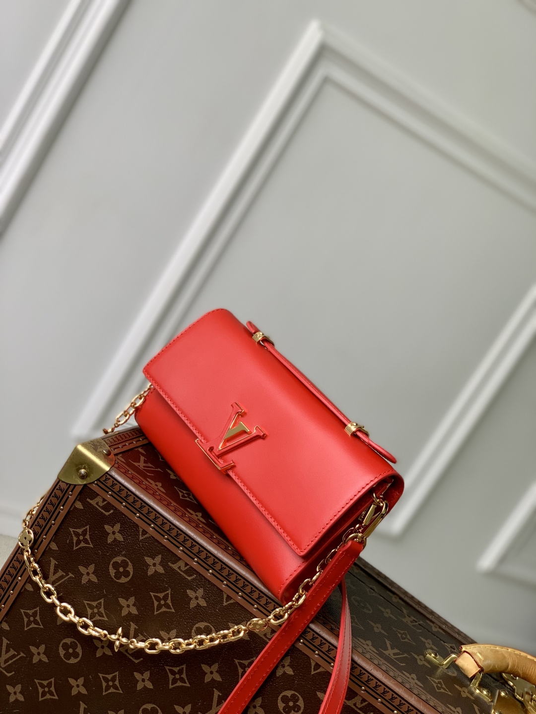 l0vis Vvtt0n wallet on chain capucines m12143-12 x 4 x 23cm