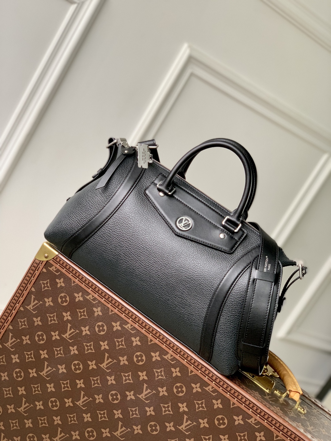 l0vis Vvtt0n biker handbags-m14702-15 x 15 x 38cm