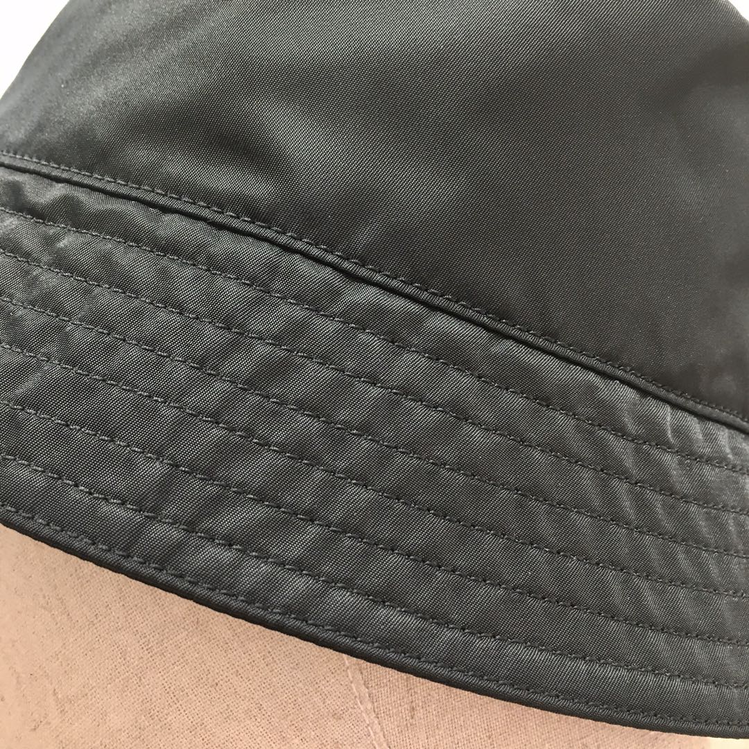 Pra*a hats