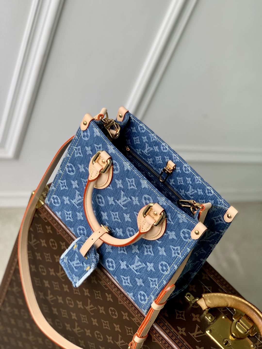 l0vis Vvtt0n onthego handbag-4633-19 x 11.5 x 25cm