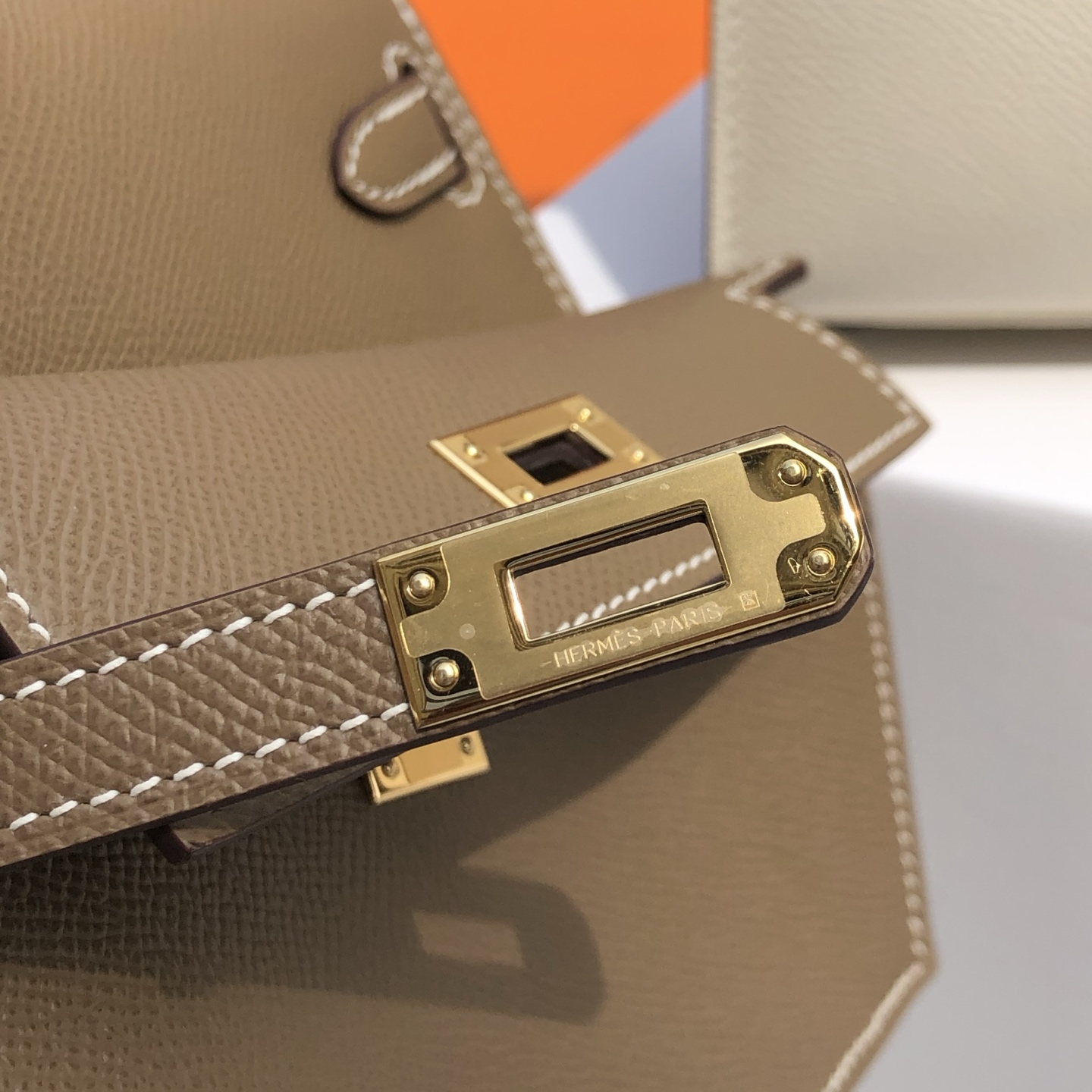 H**me5 kelly desordre 20cm epsom