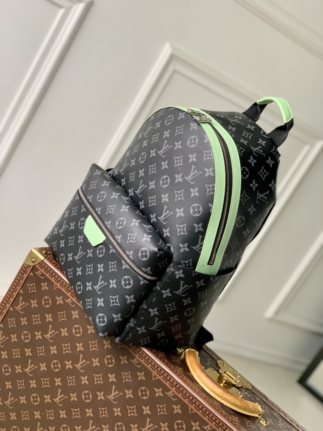l0vis Vvtt0n discovery backpack-m14884-38 x 20 x 29cm