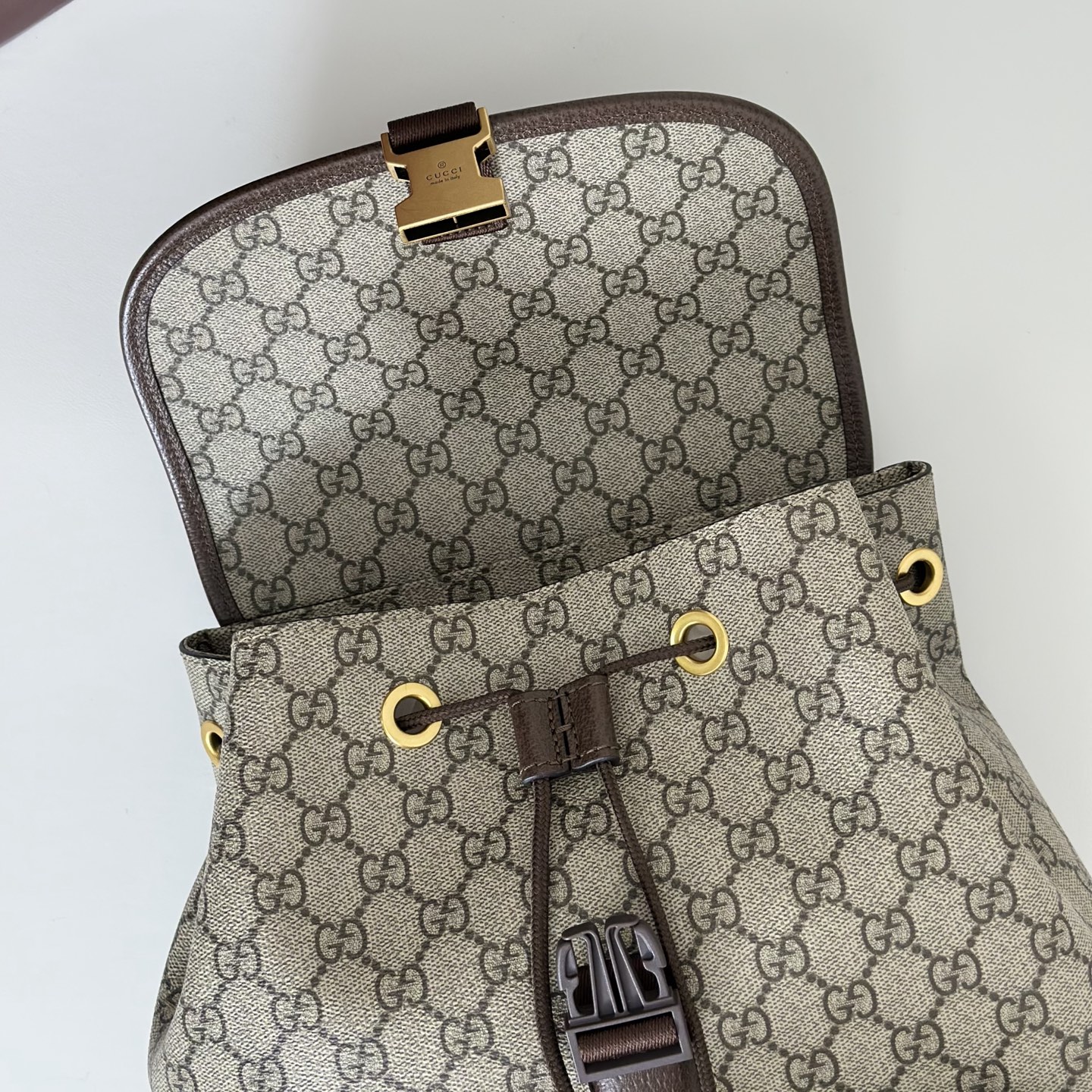 Gvc*1 ophidia backpack-28*40*12cm