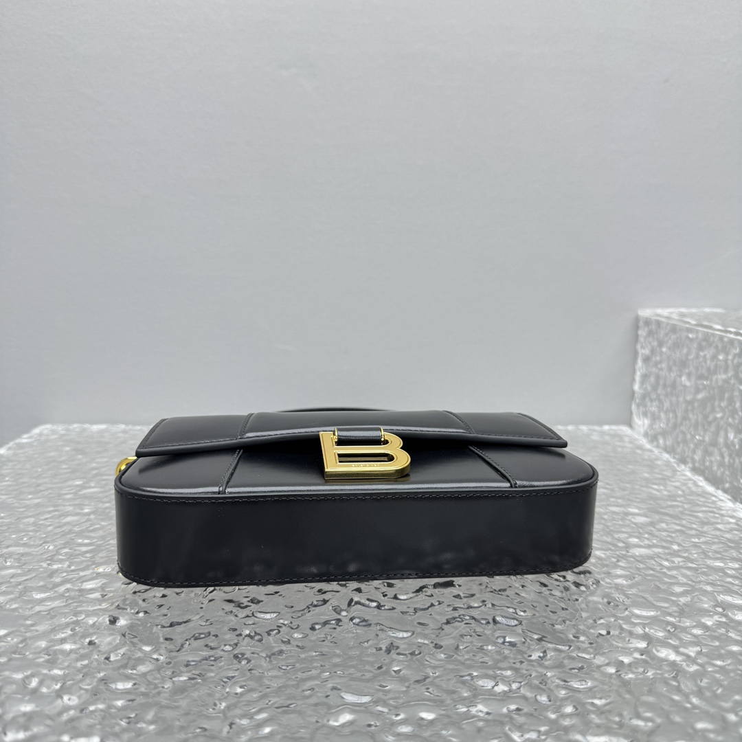 Ba1en*iaga hourglass bag-23x13*4cm