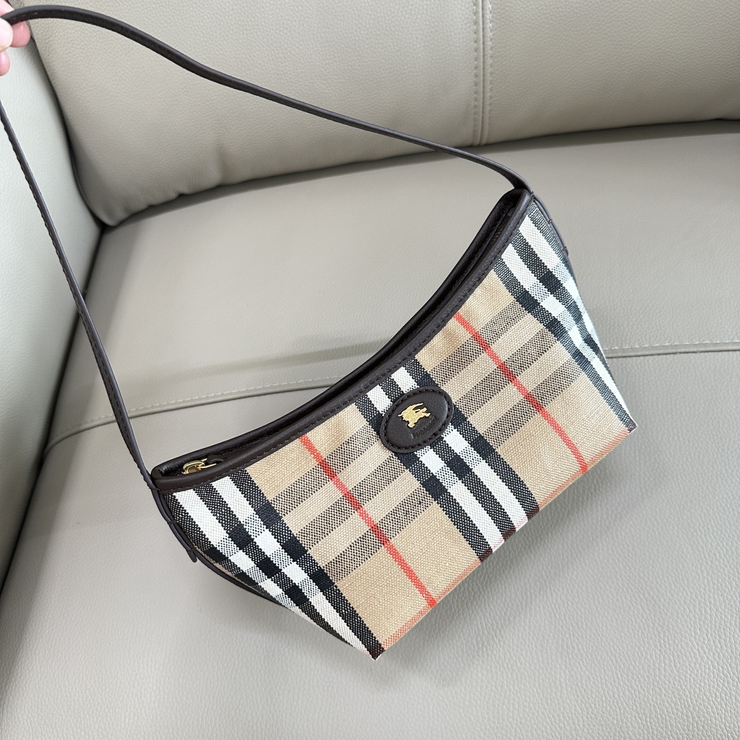 Bv*b*rry vintage bag-25.5x 12 x 16cm