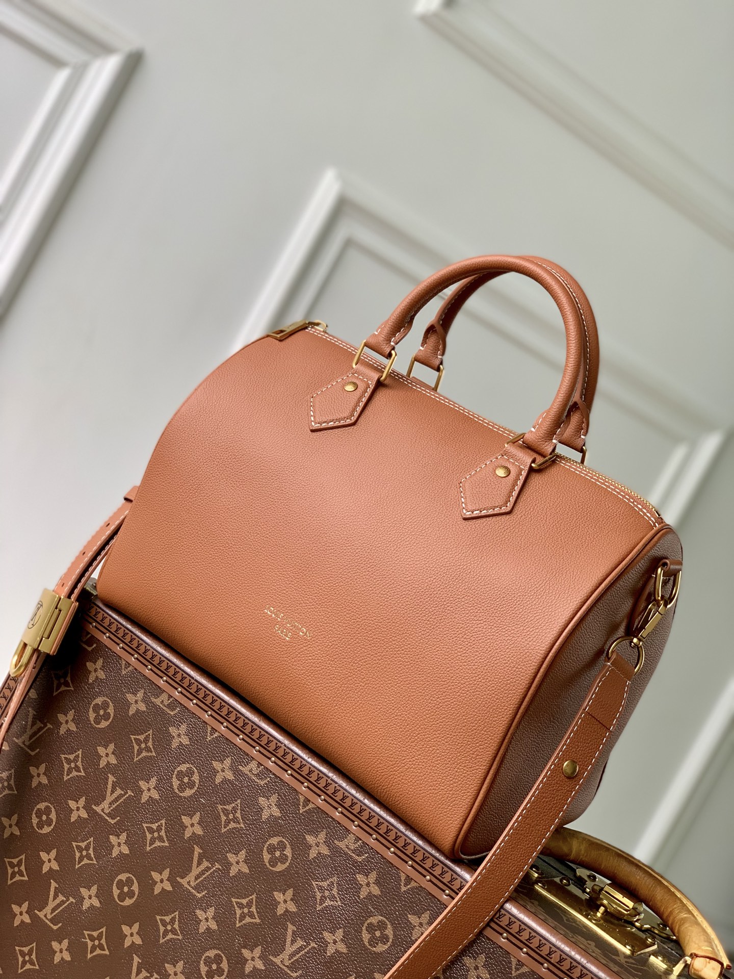 L0vis Vvtt0n Speedy Soft 30 Bag -21 x 17 x 30CM