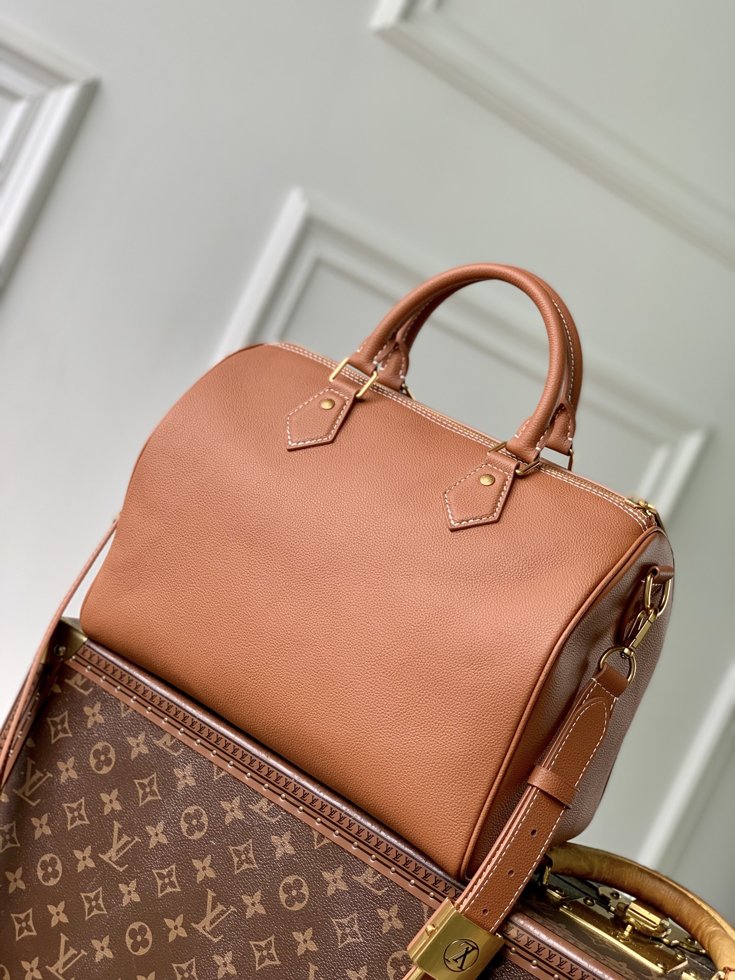 L0vis Vvtt0n Speedy Soft 30 Bag -21 x 17 x 30CM