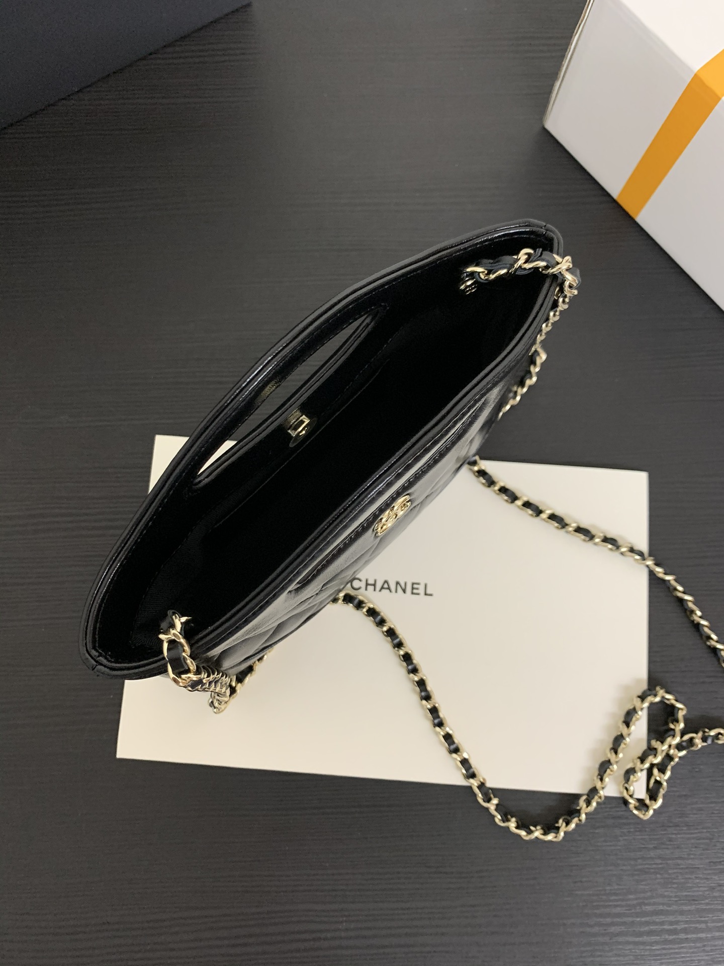 Ch@nel Nano 31 Bag-20.5*17.5*4CM