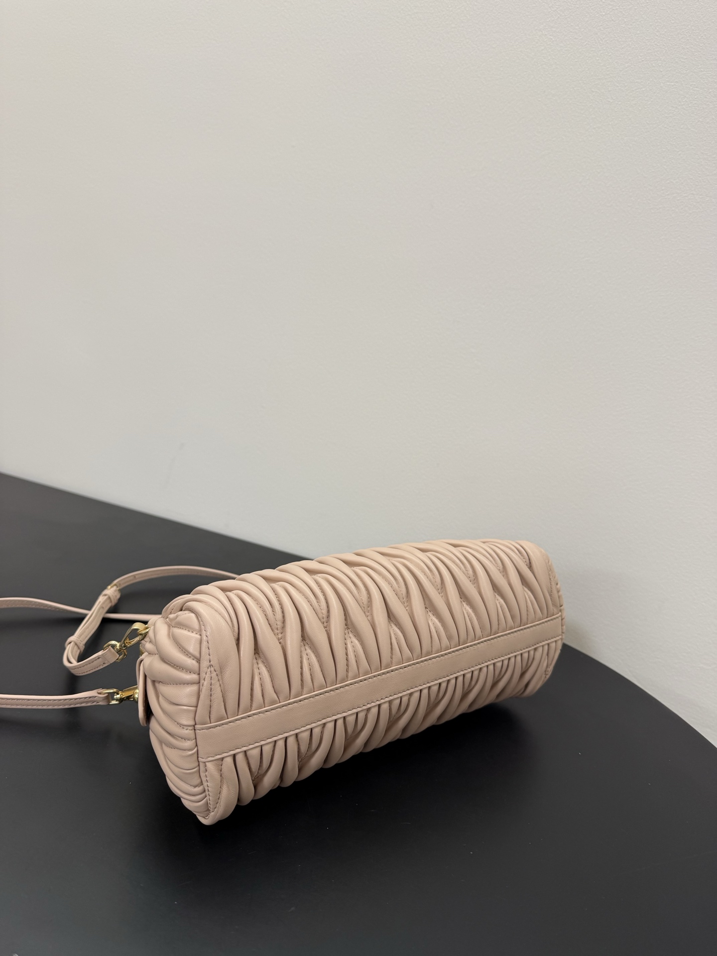 Miu Miu Matelassé Leather Clutch Bag-28* 14.5* 10CM