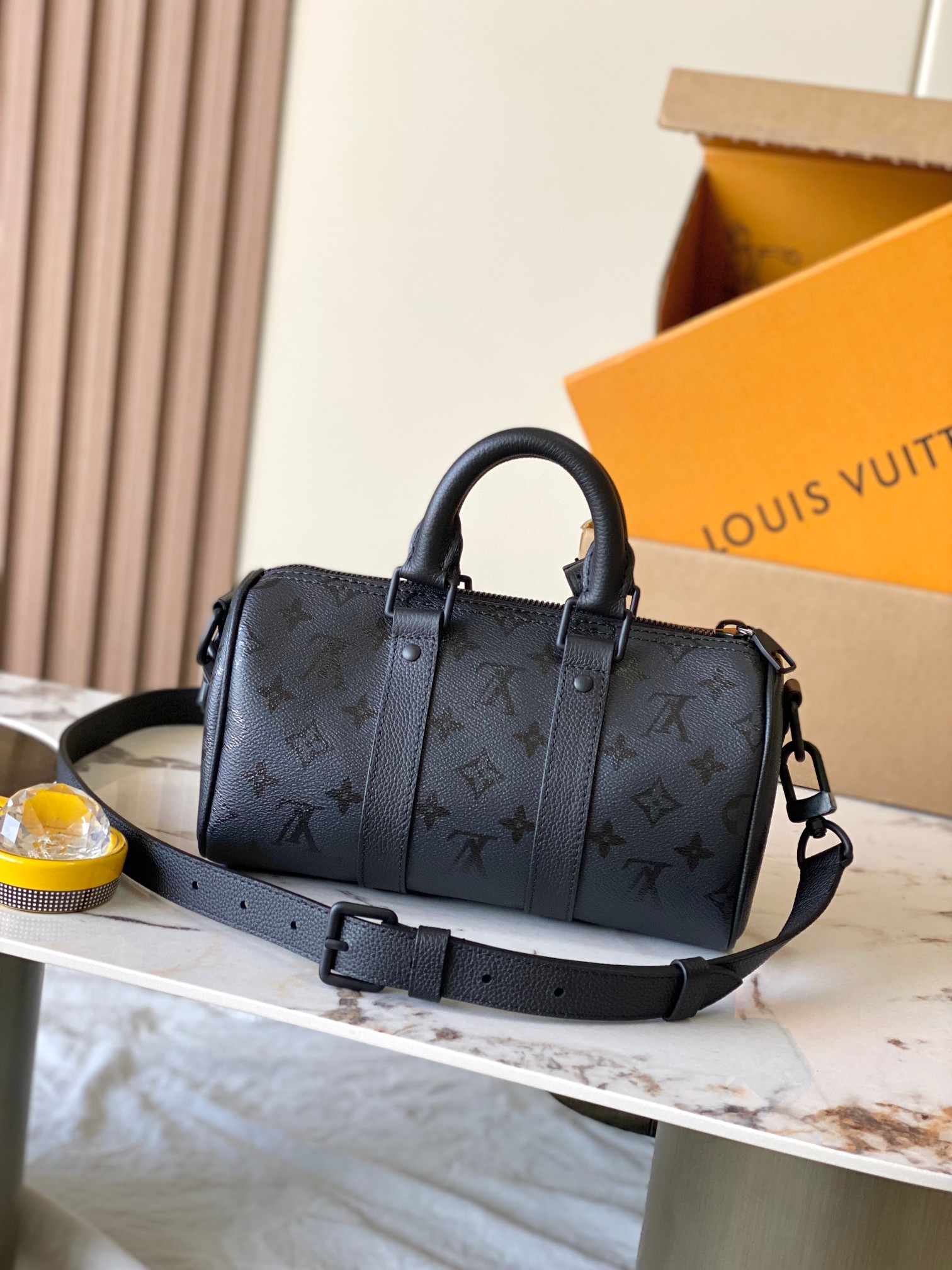 Lv Keepall Bandoulière 25-15*11*25CM