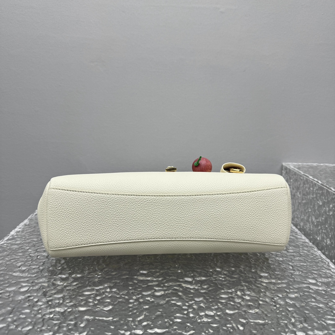 L0r0 P1ana Extra Softy Bag L33-33*14*9CM