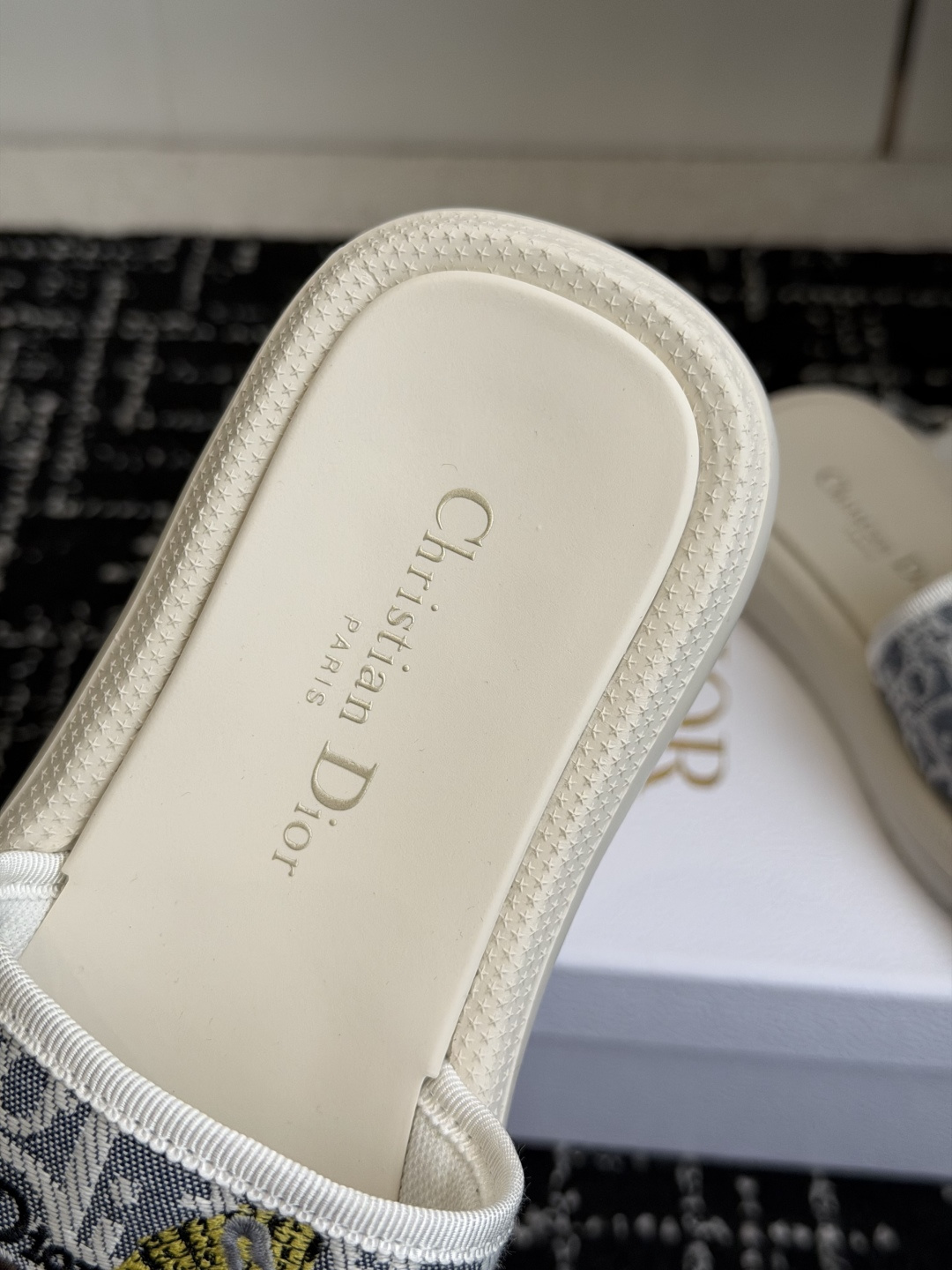 Diro Sandals