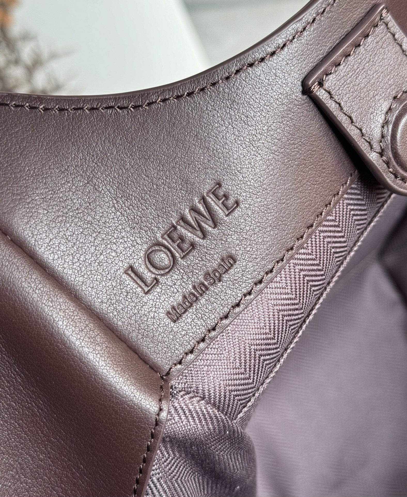 Lowee Hammock Flip Bag In Classic Calfskin-15*22.5*22CM