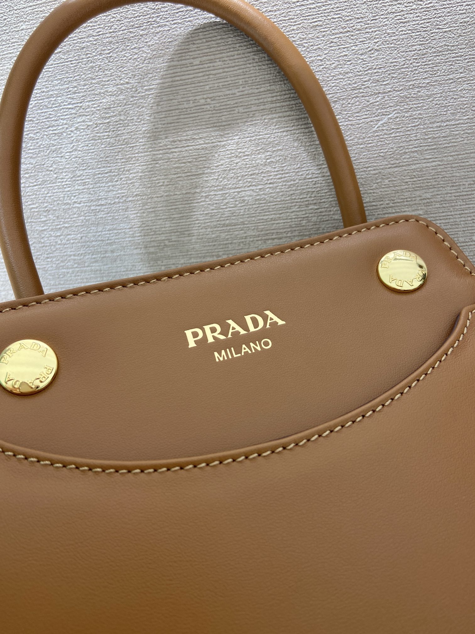 Pra*a Carry Leather Handbag 1BA496-19*21*7CM