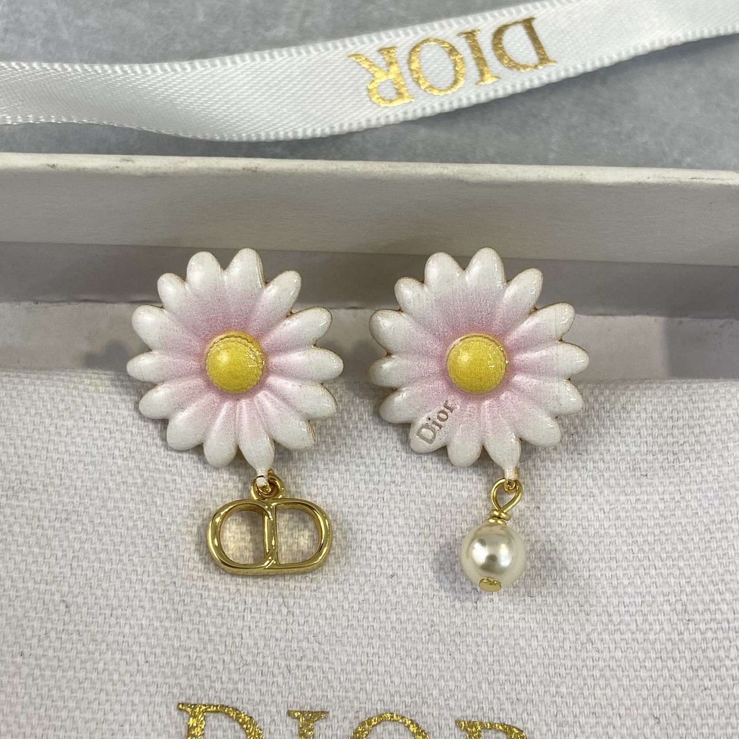 Diro Earring