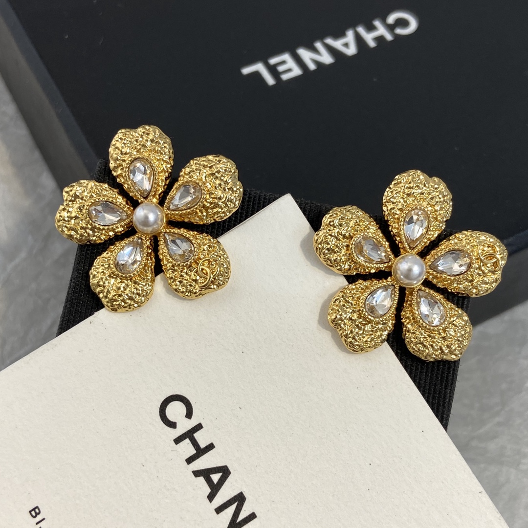Ch@nel Earring