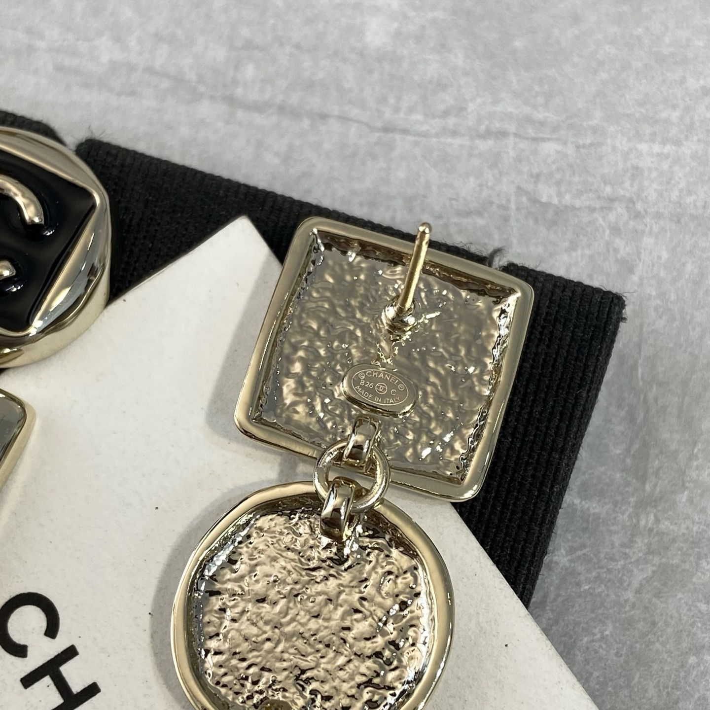 Ch@nel Earring