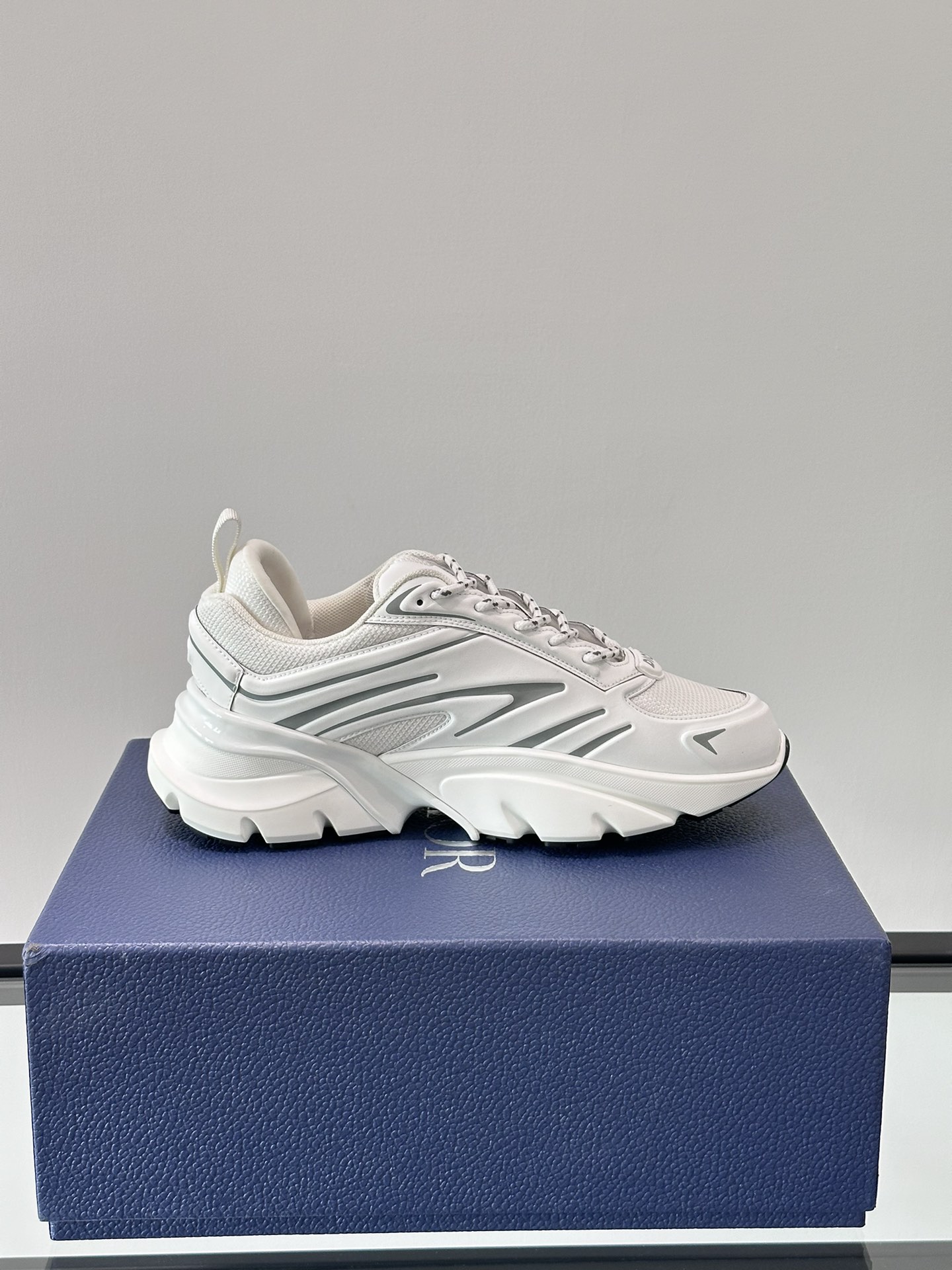 Diro Sports Sneakers