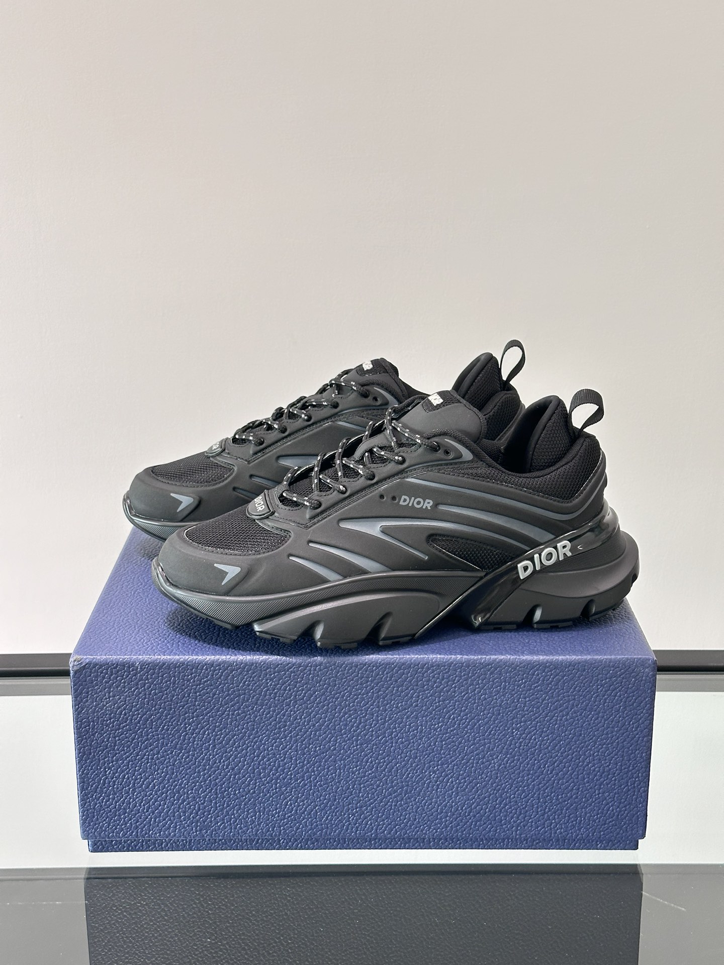Diro Sports Sneakers