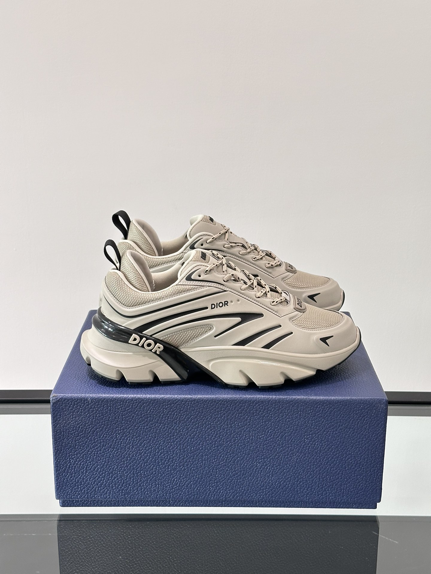 Diro Sports Sneakers