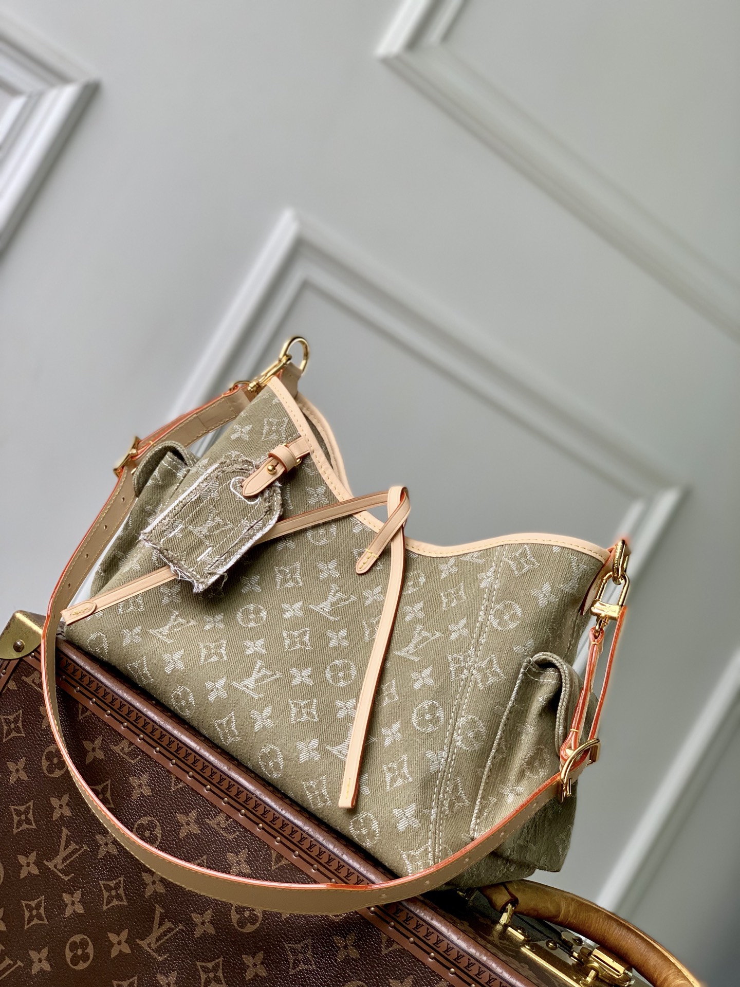 L0vis Vvtt0n Carryall Cargo PM Monogram Denim-33.5 x 23 x 15CM
