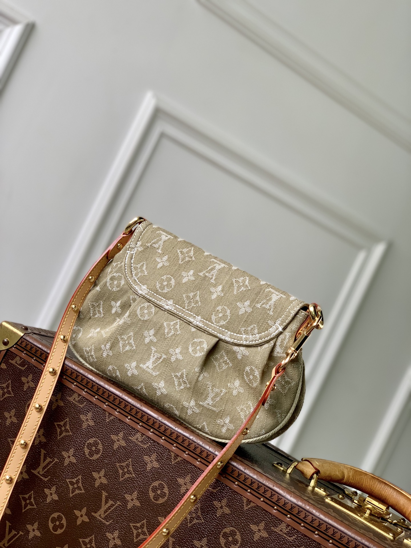L0vis Vvtt0n Sunset Vibe Bag-18 x 3 x 27CM