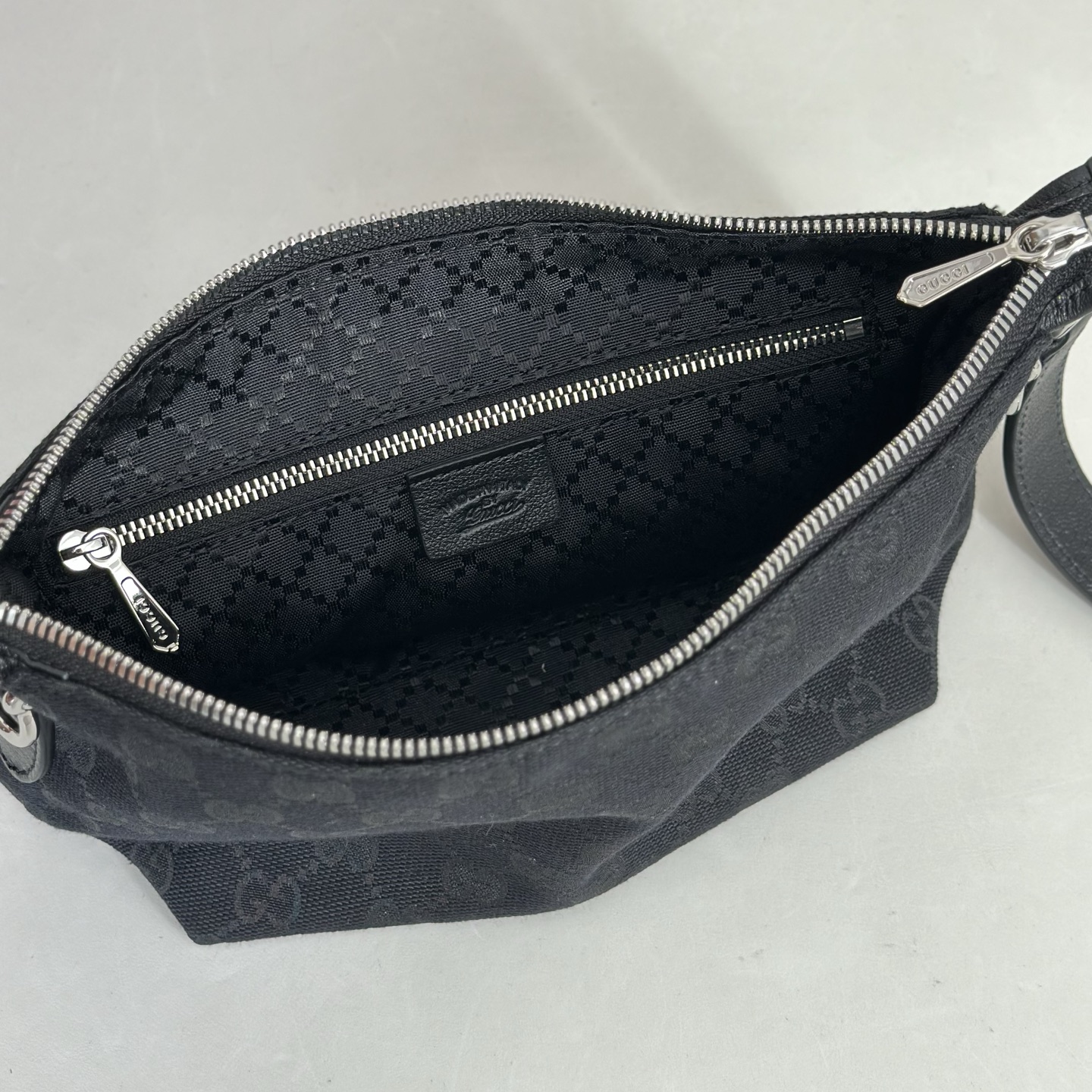 G*ucc* Brera Small Crossbody Bag In Black GG Canvas-25.5*14*8CM