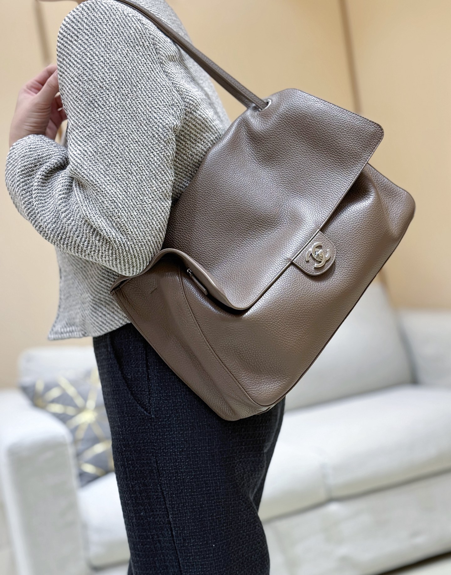 Ch@nel Maxi Flapbag , Grained Calfskin & Silver-Tone Metal, lLight-26*38.5*11CM