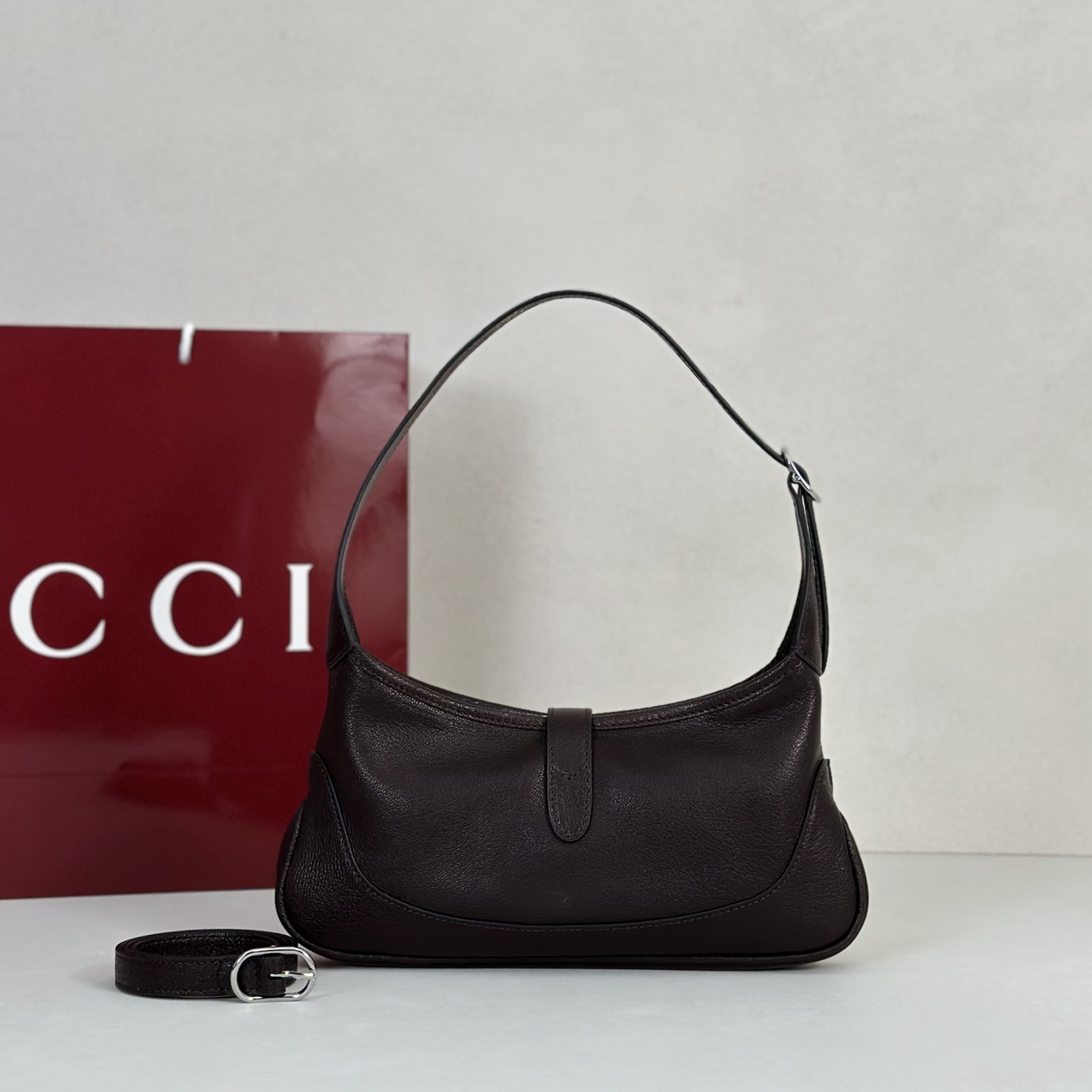 Gvc*1 Jackie Shoulder Bag In Brown Leather-27*13*.3.5CM