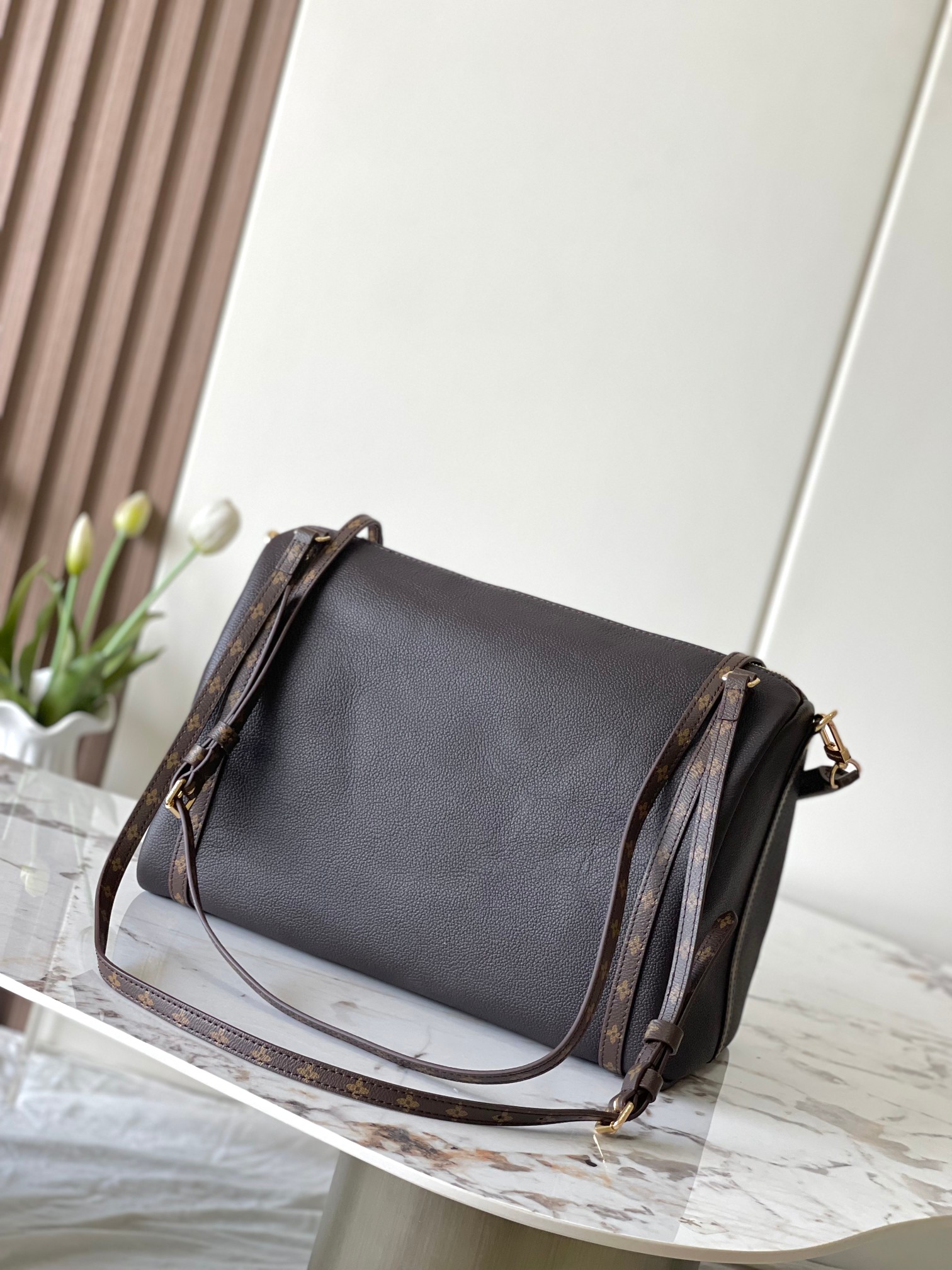L0vis Vvtt0n Express Handbag-26397-24 x 18.5 x 36CM