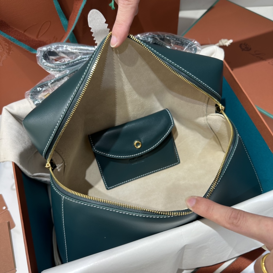 L0r0 P1ana Extra Bag L27-16*27*10CM