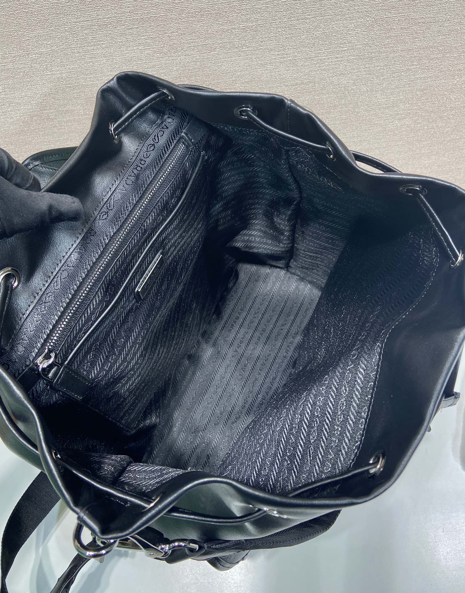 Pra*a Black Medium Leather Backpack-2VZ110A-34*39*15CM