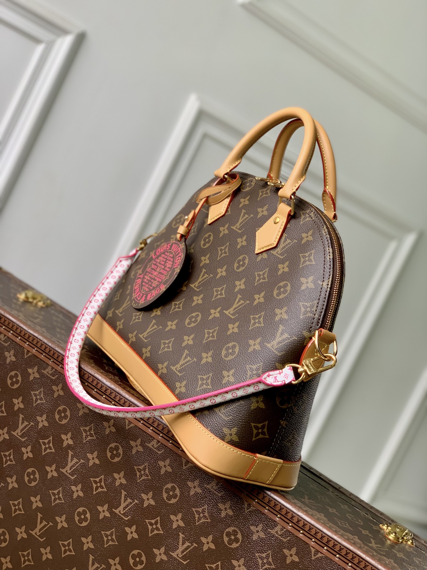 L0vis Vvtt0n Alma BB M27327-37 x 28 x 13.5CM