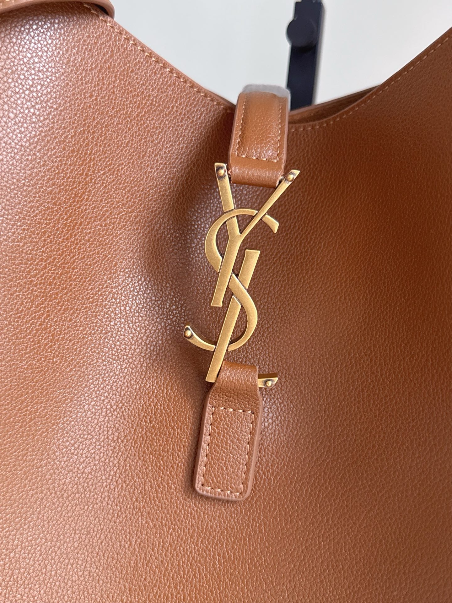 Y51 Hobo Bag-30x31x13CM