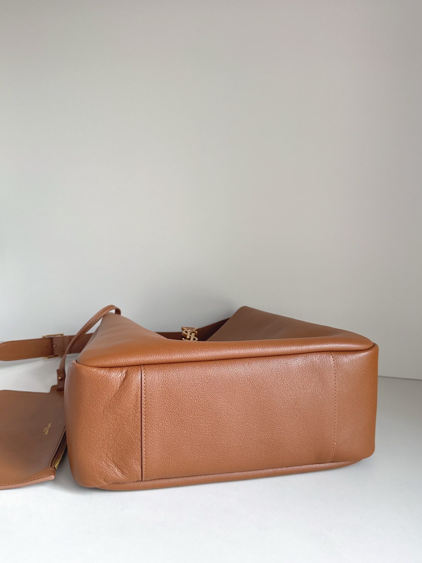 Y51 Hobo Bag-30x31x13CM