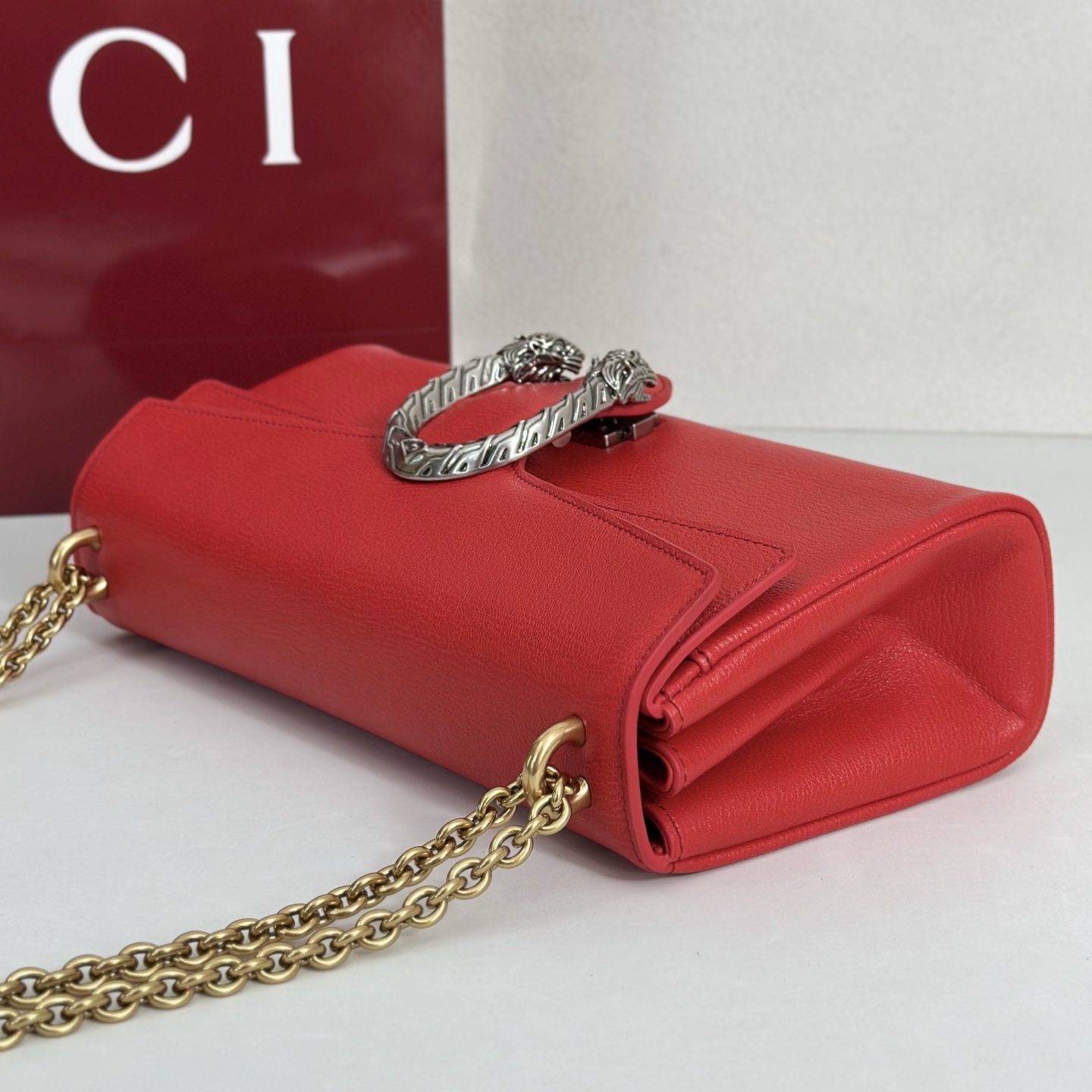 Gvc*1 Dionysus-28*18*9CM
