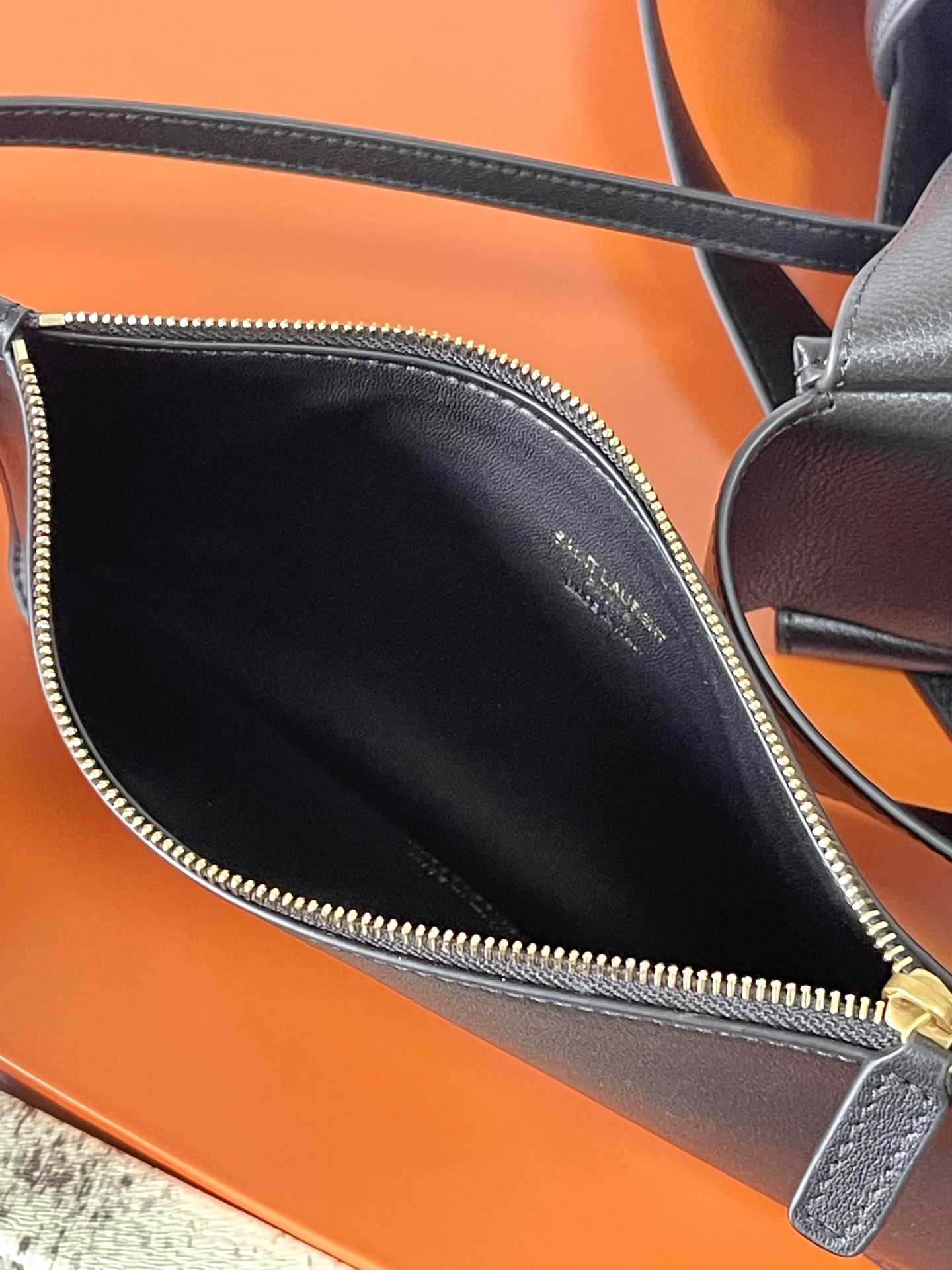 Y51 Hobo Bag-30x31x13CM