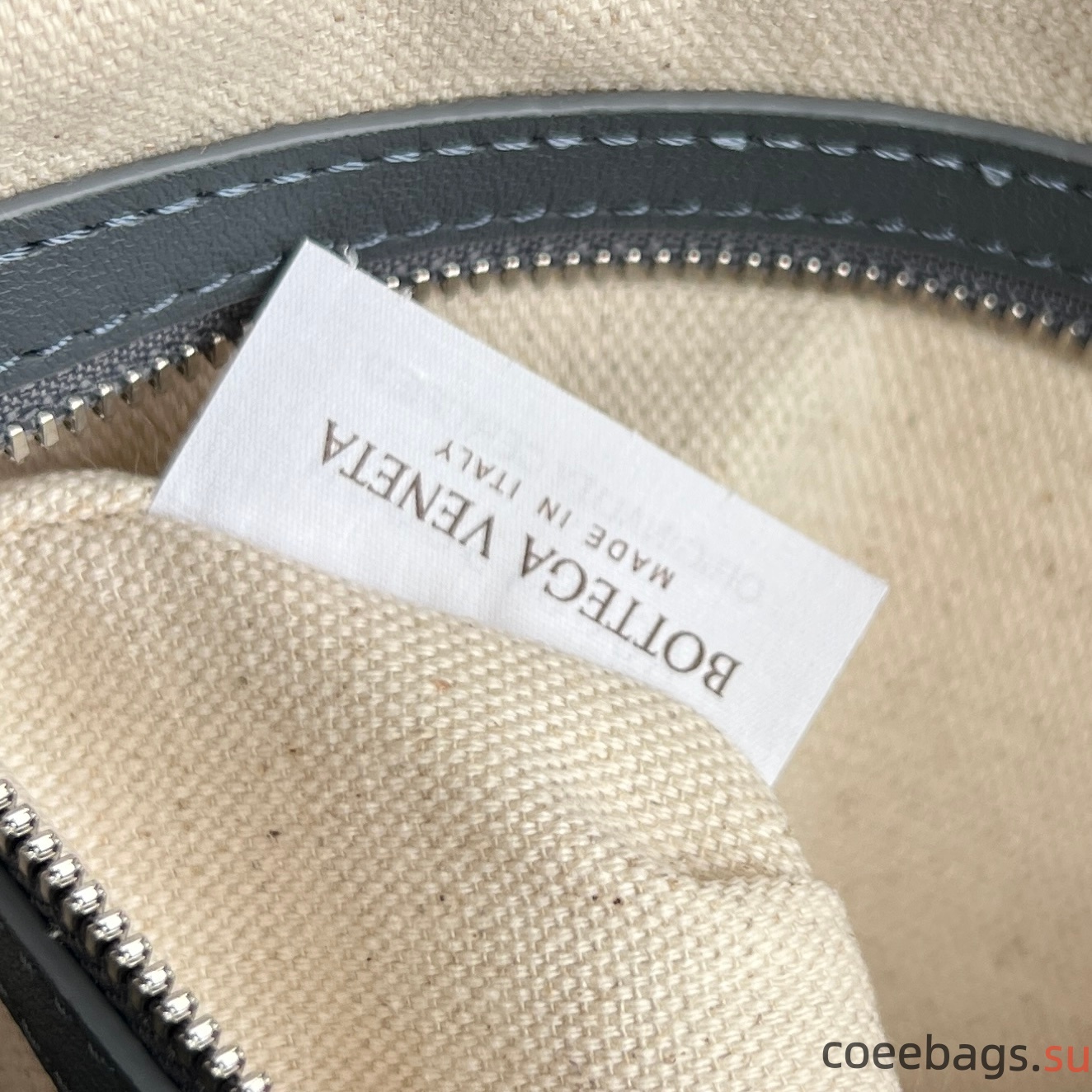B0tt*ga Ven*ta Small Interrecciato Bag-24.5x15x6CM