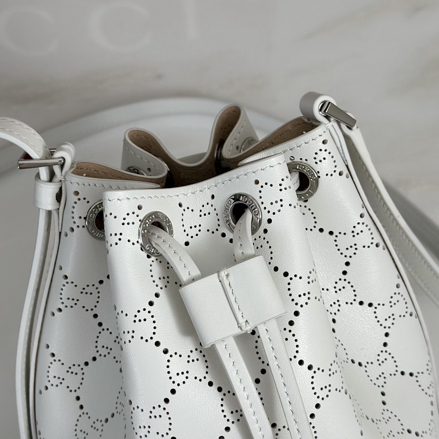 G*ucci Venice Small Bucket Bag In White GG Leather-15.5*19.5*10.5CM