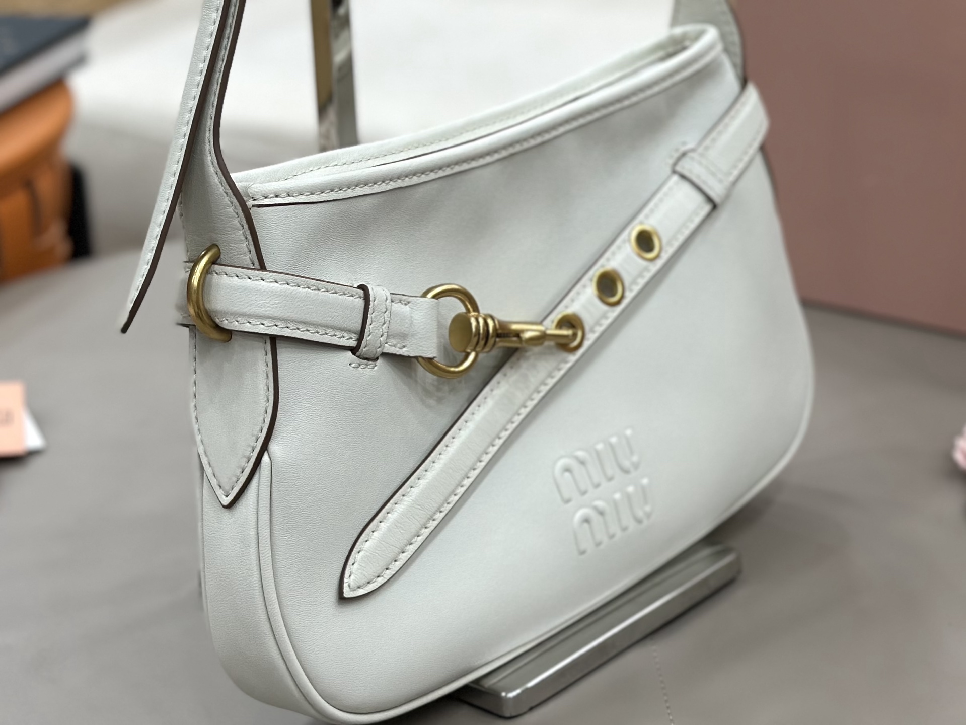 Miu Miu Leather Strap Buckle Shoulder Bag-30*18.5*4.5CM