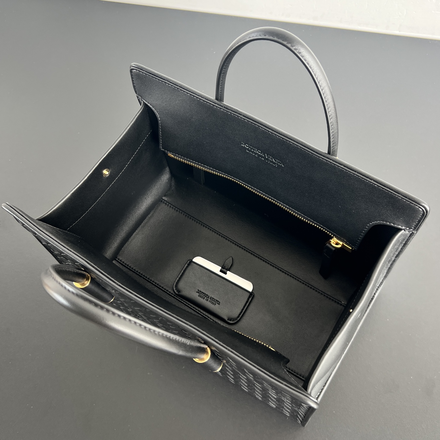 B0tt*ga Ven*ta Barbare Tote-30x20x18CM