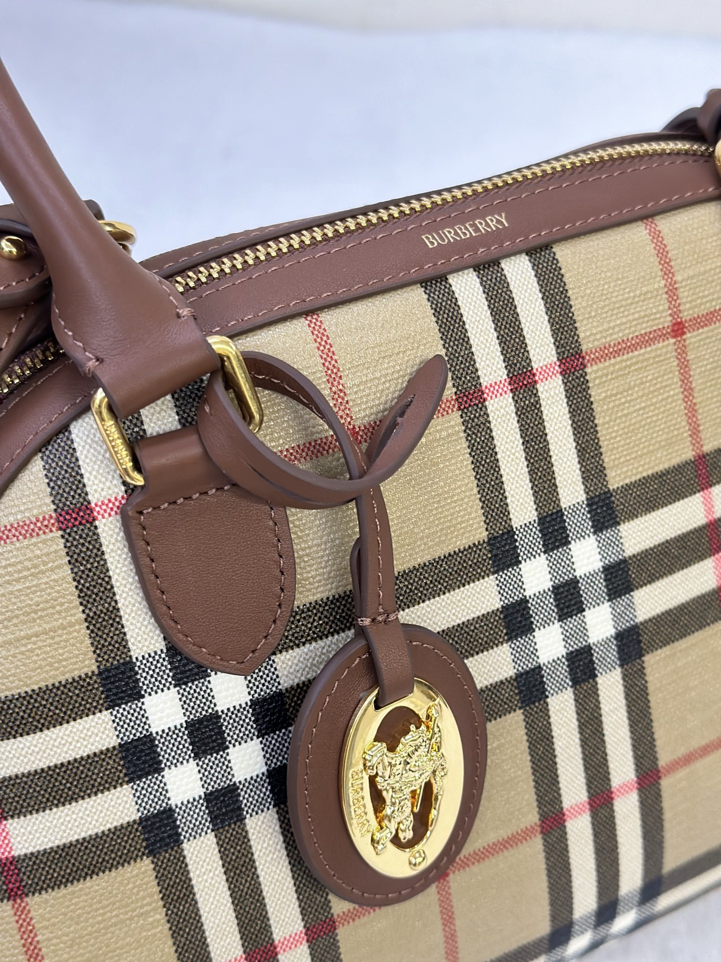 Burberr.y Primroser Bag -32 x 15.5 x 20CM