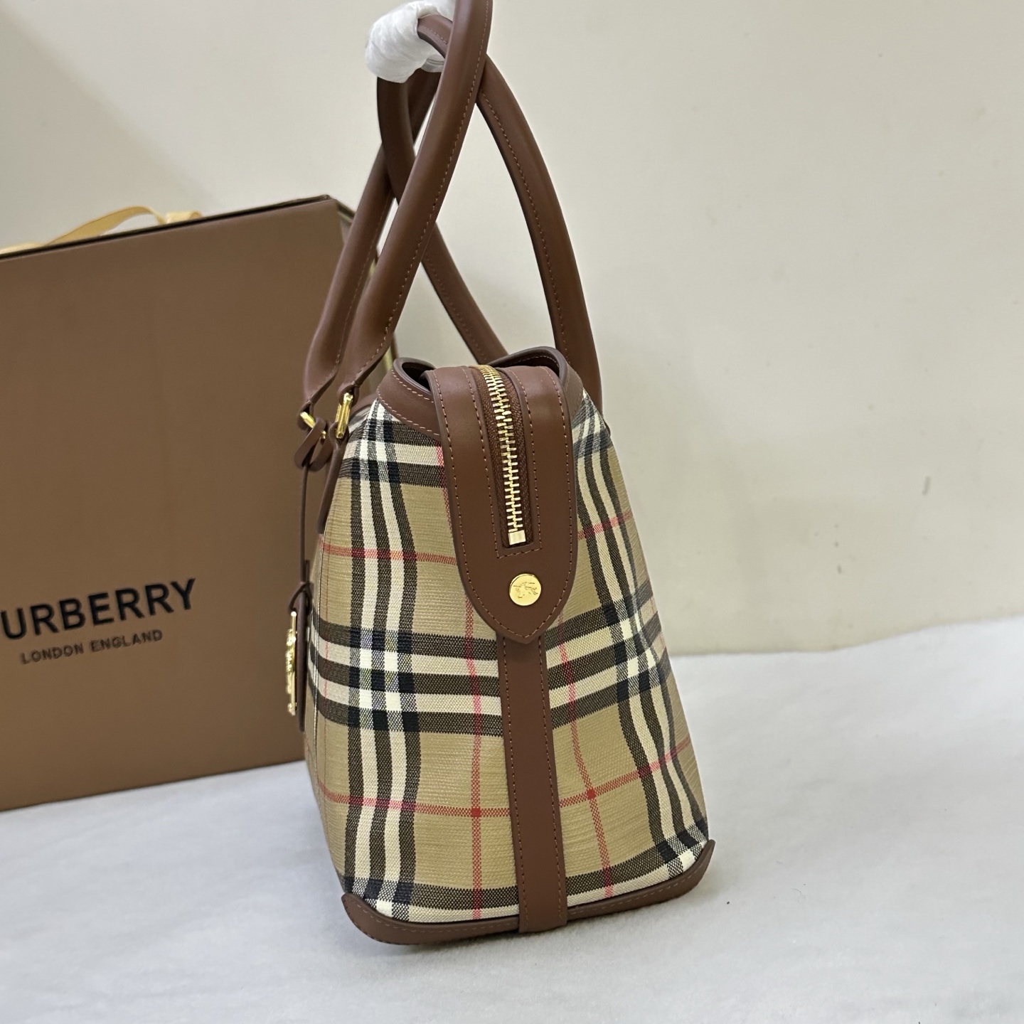 Burberr.y Check Zip Tote -34 x 15 x 23CM
