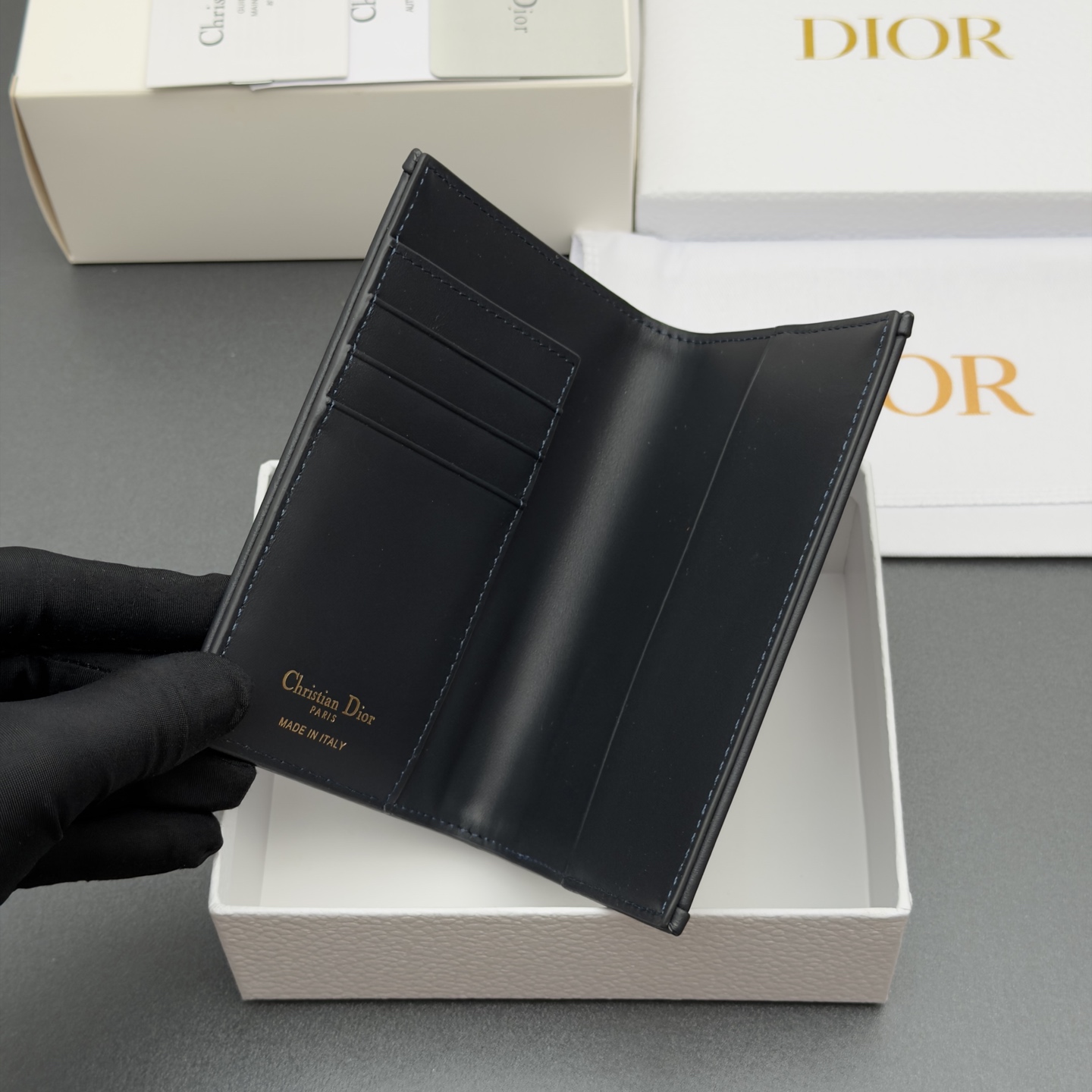 Diro Oblique 30 Montaigne Passport Holder-10*14*2CM