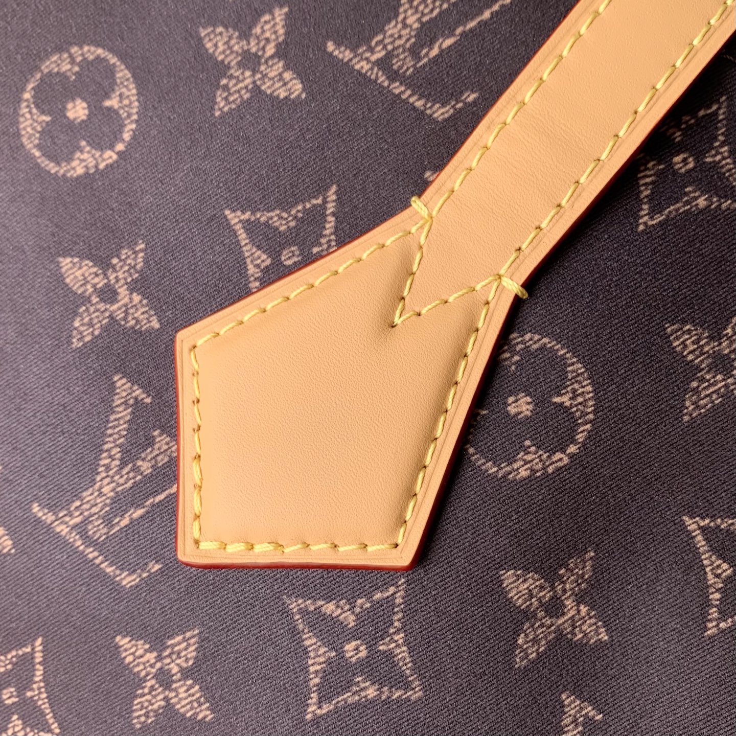 L0vis Vuitto*n Alma Shoulder MM-M2A509-36 x 28 x 17CM