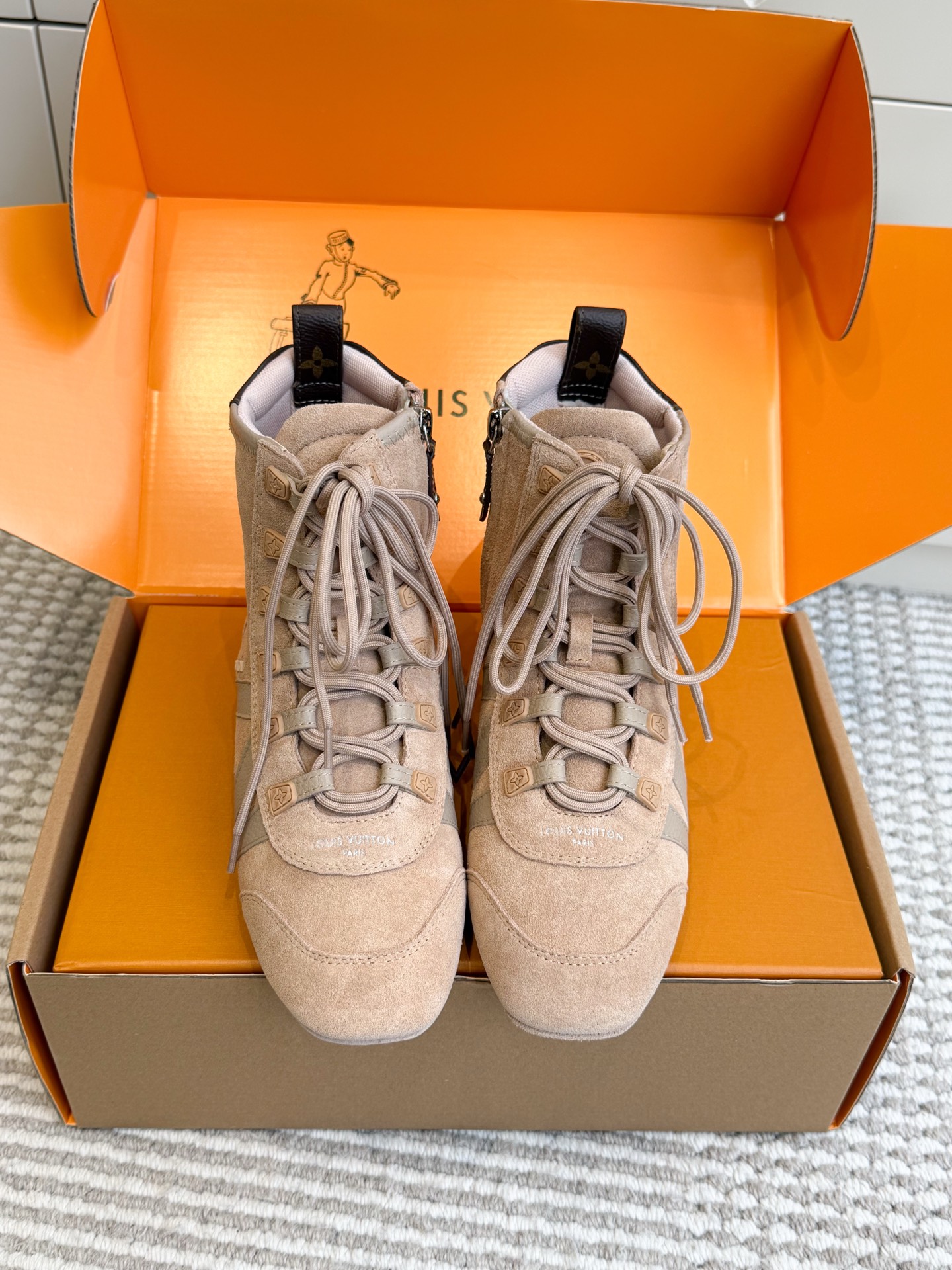 Loui*s Vvtt0n Sneakerina Ankle Boot (EU35-41)