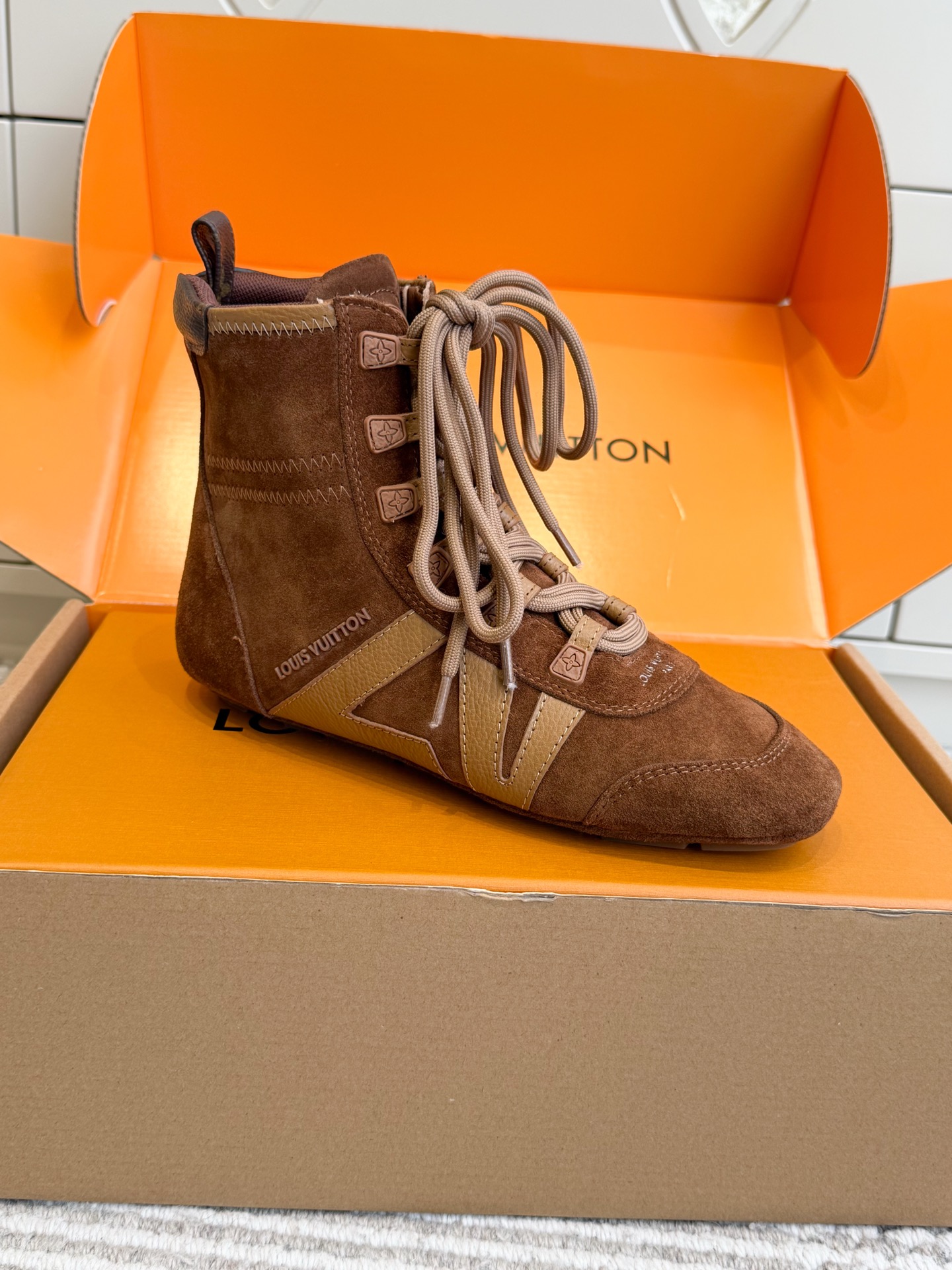 Loui*s Vvtt0n Sneakerina Ankle Boot (EU35-41)